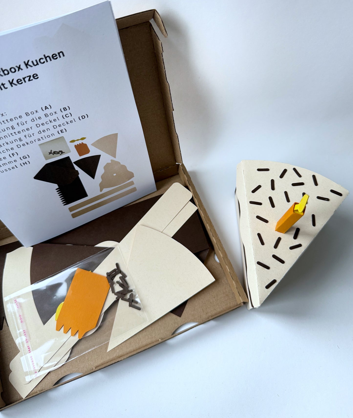 DIY Bastelset Geschenkbox Kuchen - mit Kerzen