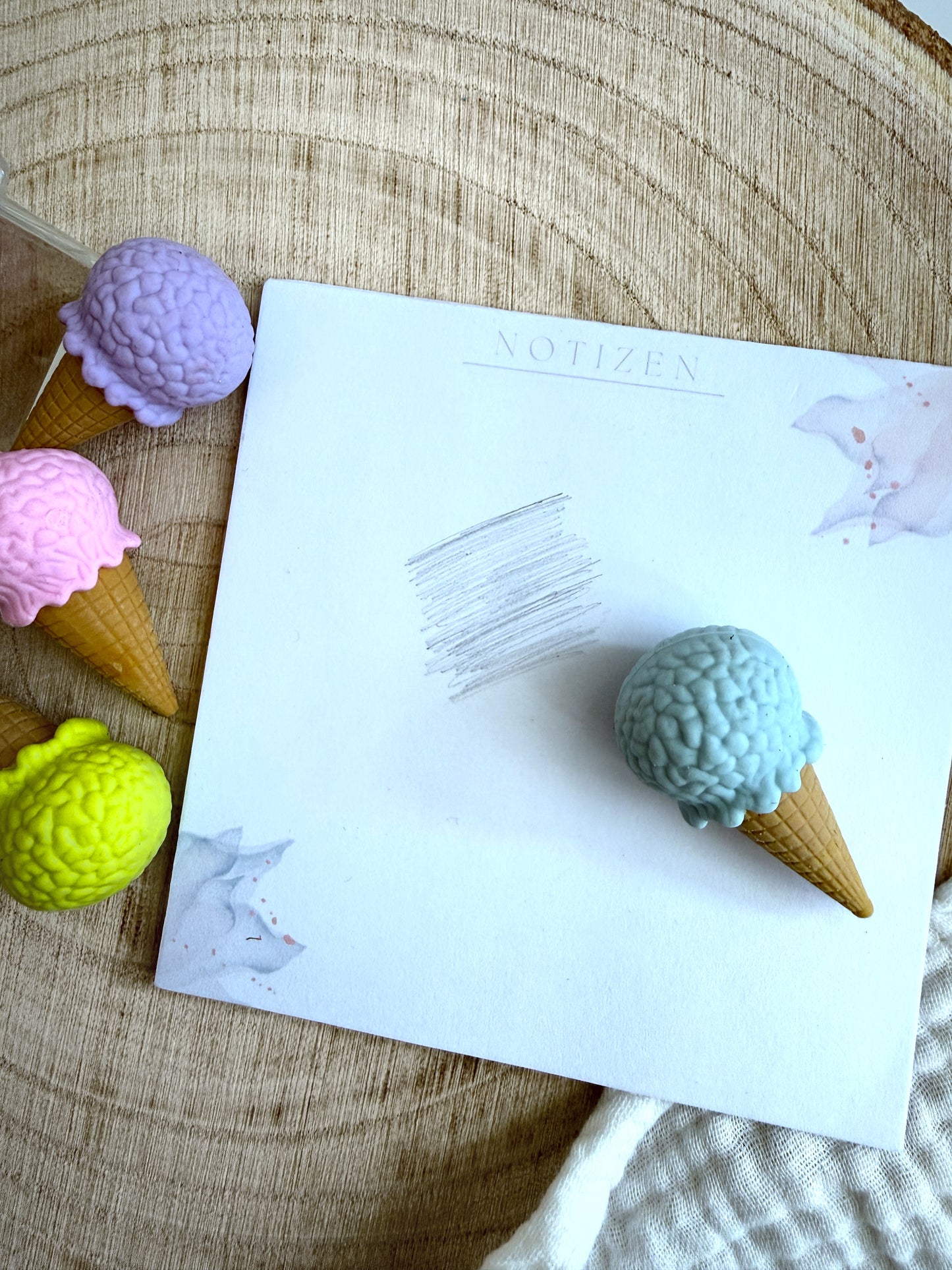 Radiergummi Eis - verschiedene Farben