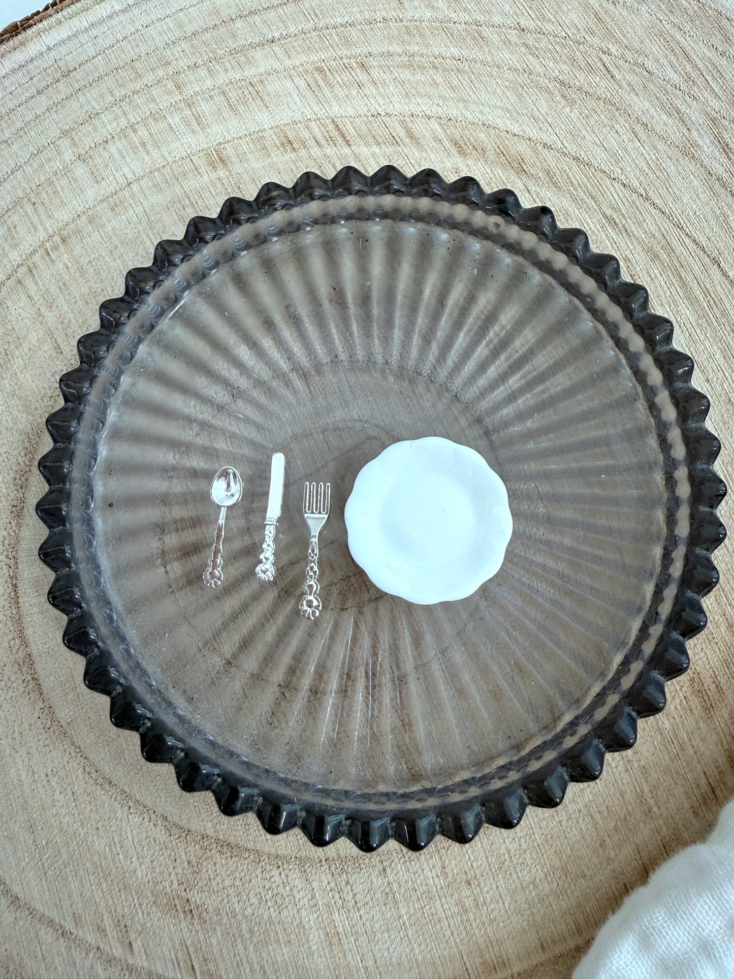 3D Miniatur - Geschirr, Teller mit Besteck Gold oder Silber - 8 Teile