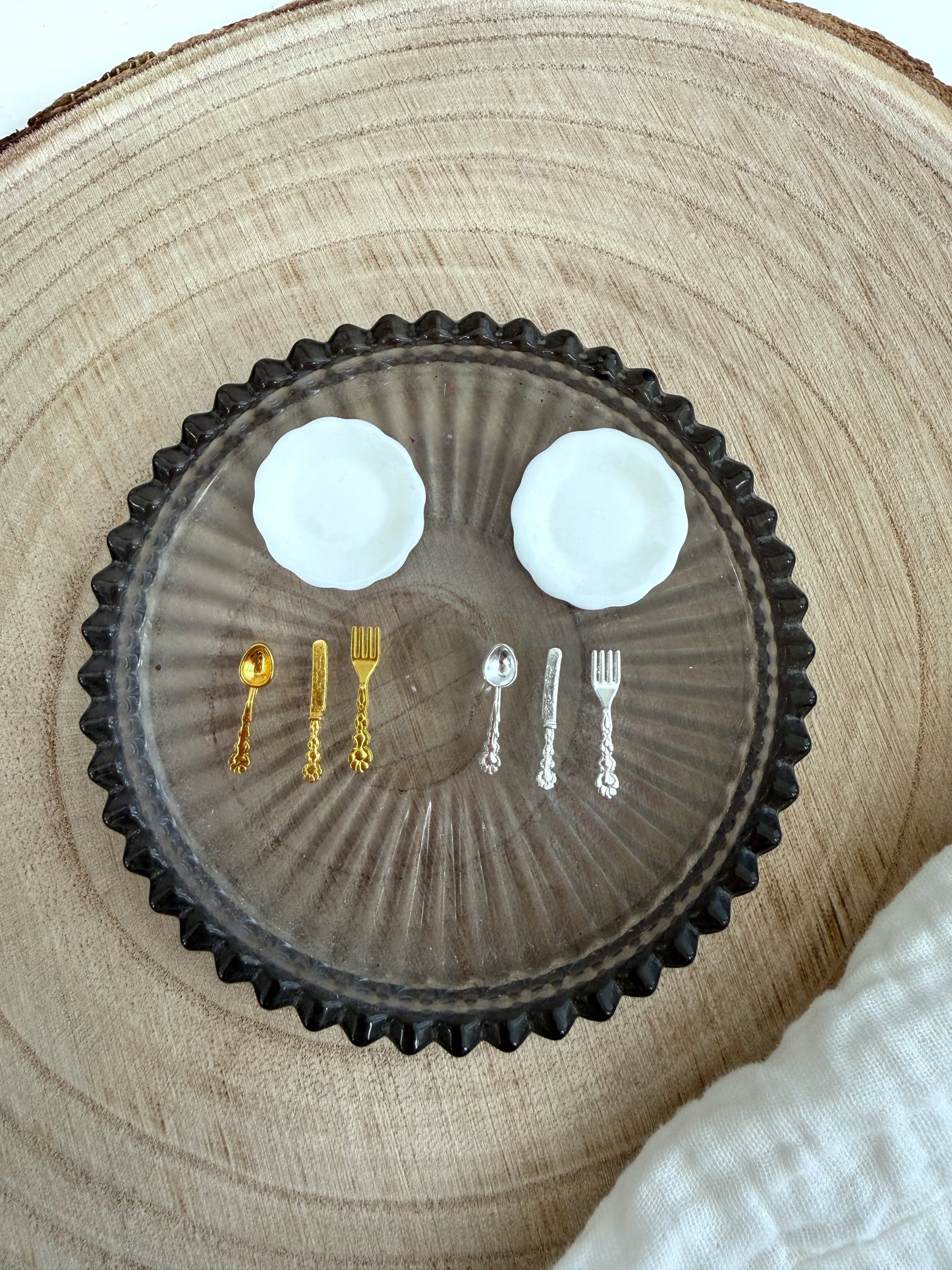 3D Miniatur - Geschirr, Teller mit Besteck Gold oder Silber - 8 Teile